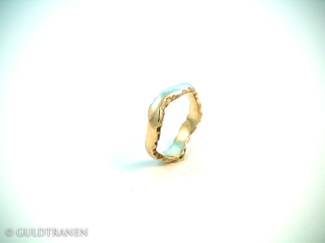 guldtranen  498